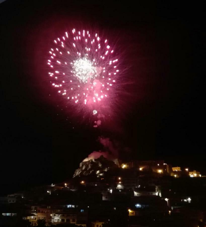 Appartamento Mansardato Anda&Torra Castelsardo Exterior foto